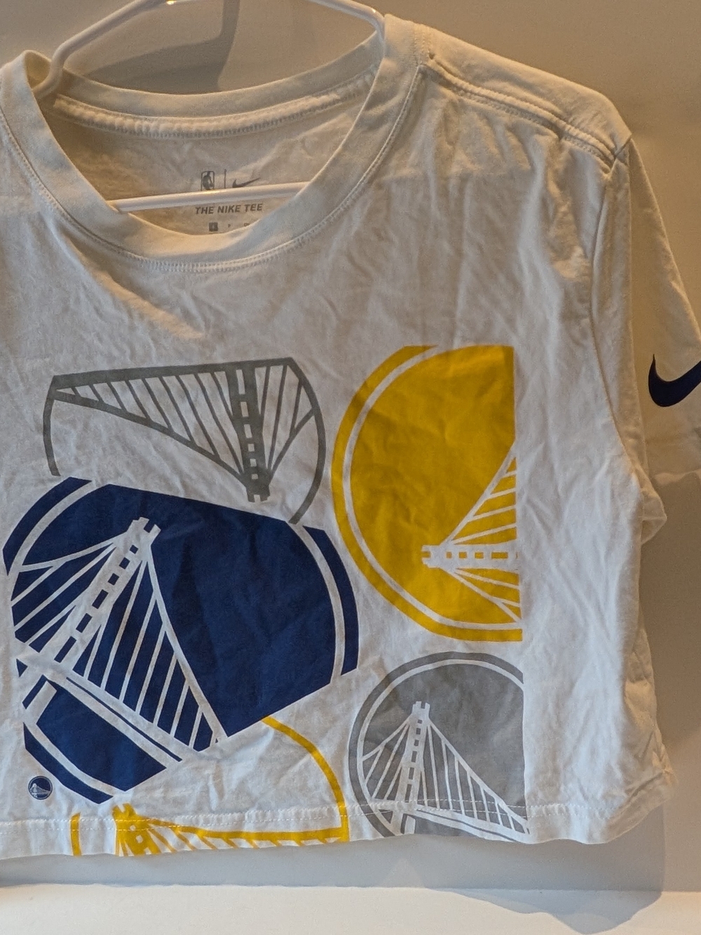 Nike White Crop Tee Golden State Warriors Blue Yellow and Gray Bridge Graphics